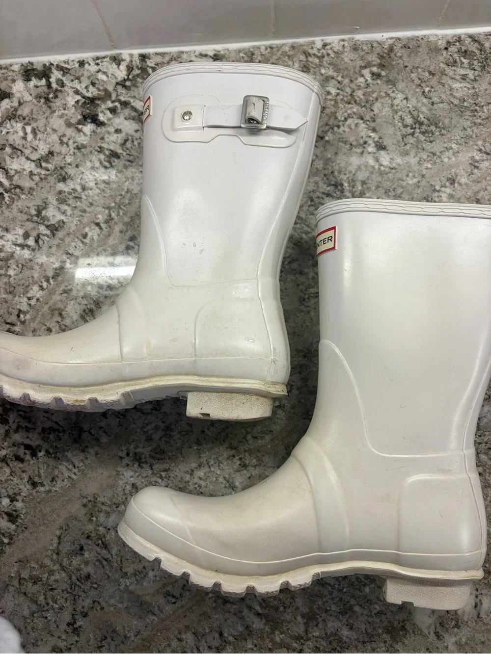 Hunter sleek white